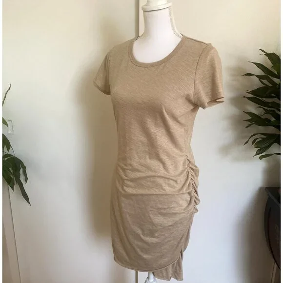 🤎 NWOT - La Miel Soft Ruched Mini T-shirt Dress with tulip skirt 🤎 - Picture 1 of 10
